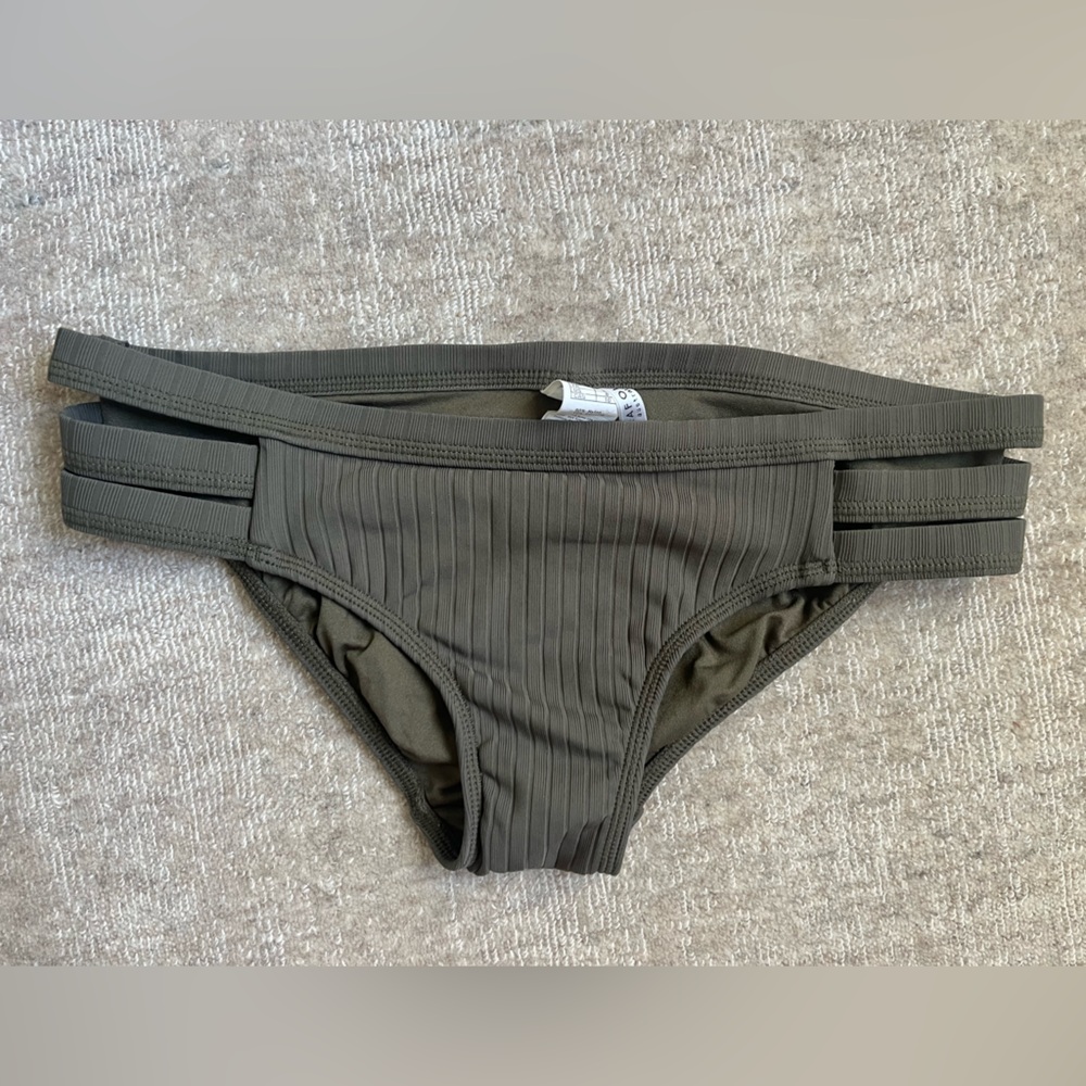 Seafolly olive green ribbed swimsuit bottoms